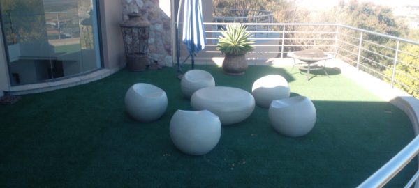 c65d8965-cf64-4958-8940-d9111307128b Four Seater Small Bubble Set